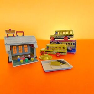 Fisher Price Little People‎ School House and 2 School Buses Vintage Toy Set